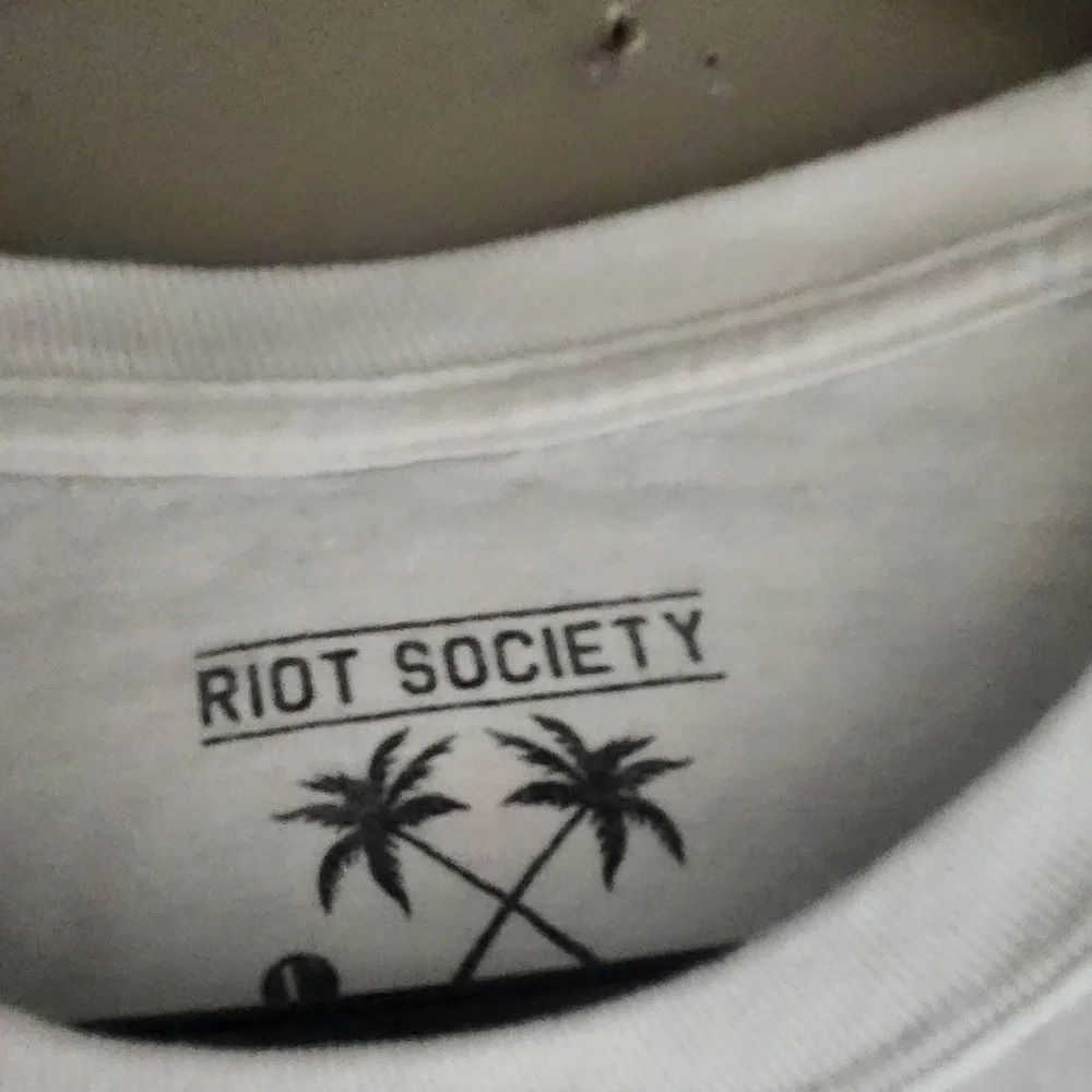 Riot Society NASA Long Sleeve Thumbs-up Astronaut Shirt Embroidered Size L